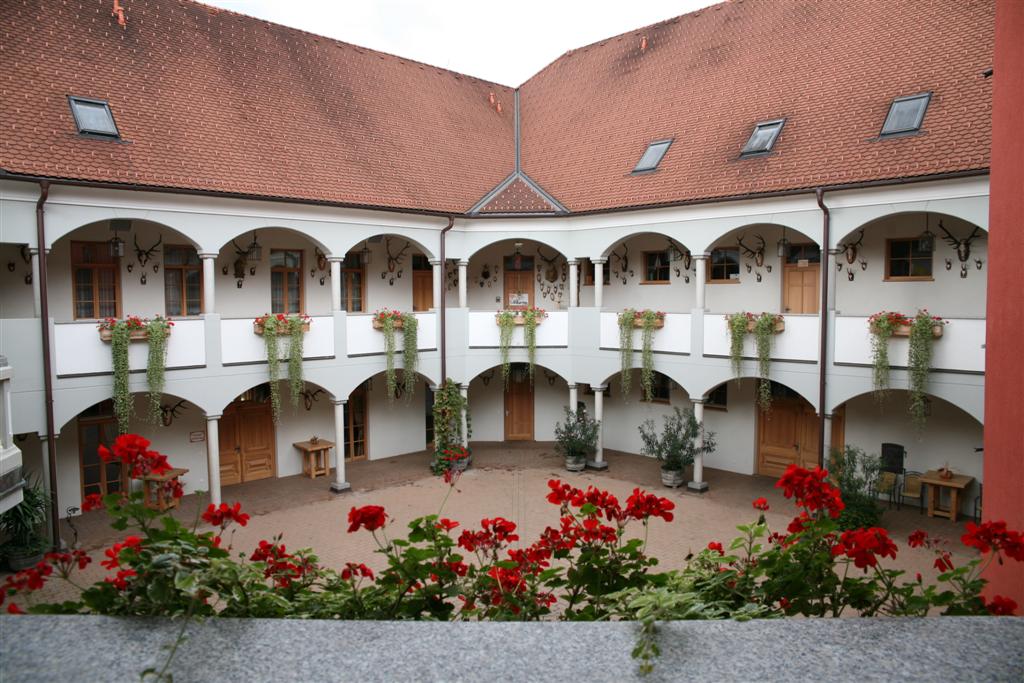 2011-10-09 Herbstausfahrt zum Schloß-Weingut Thaller